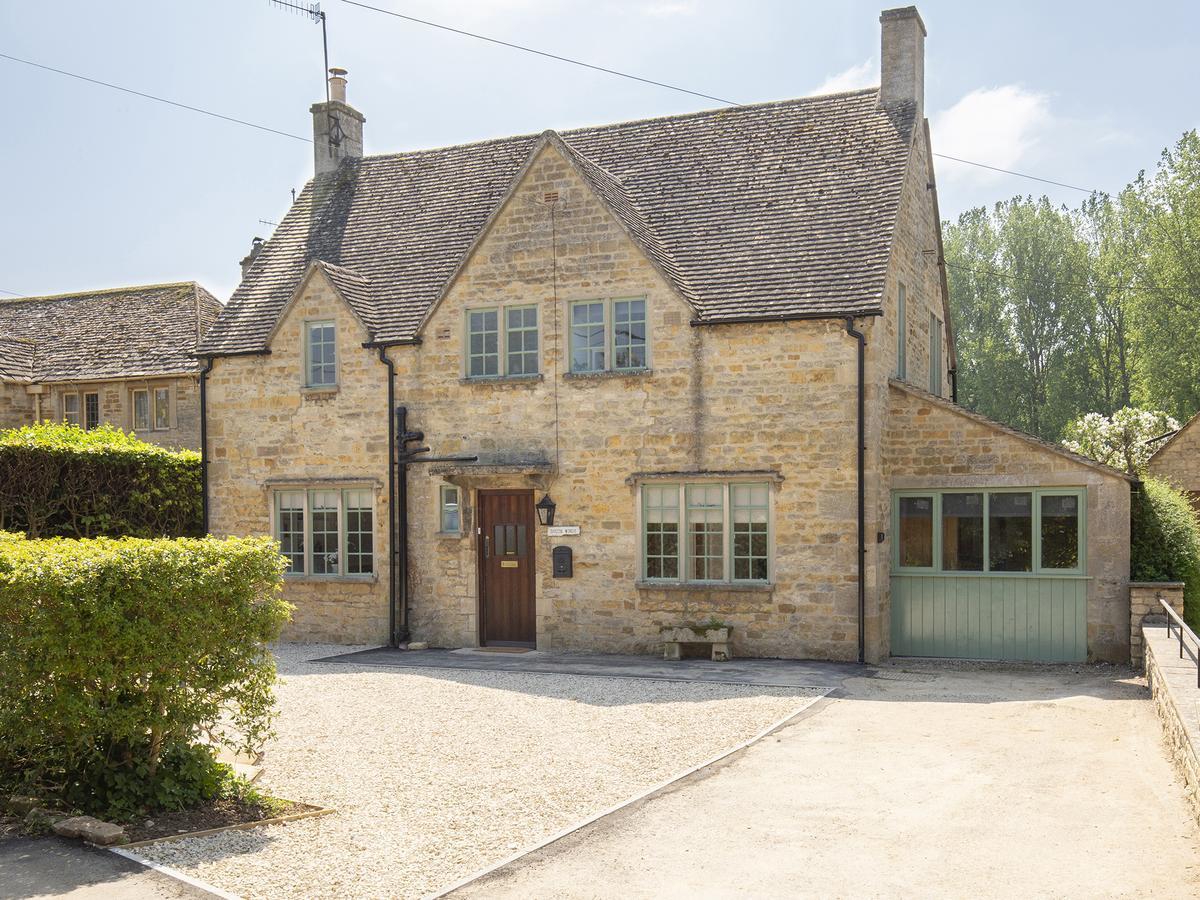 South Winds Villa Bourton-on-the-Water Екстериор снимка