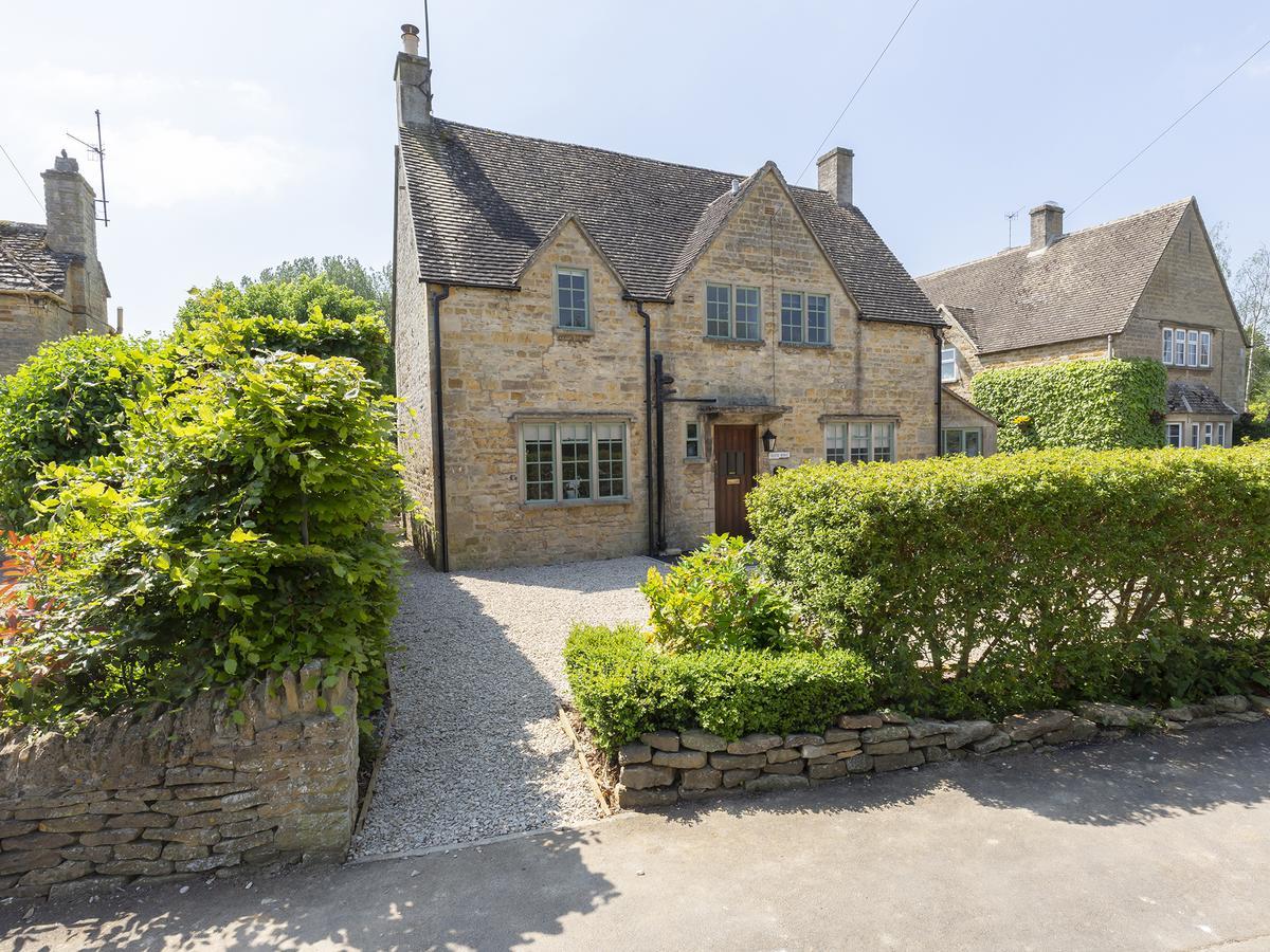 South Winds Villa Bourton-on-the-Water Екстериор снимка
