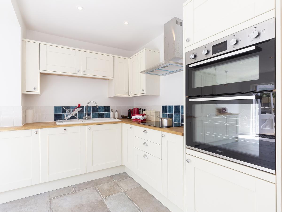 South Winds Villa Bourton-on-the-Water Екстериор снимка