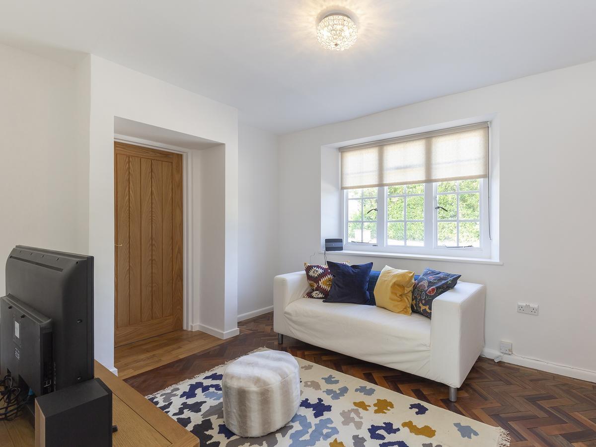 South Winds Villa Bourton-on-the-Water Екстериор снимка